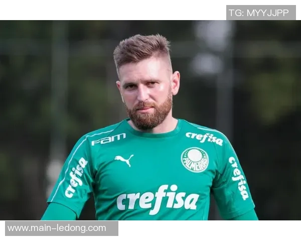 帕尔梅拉斯主帅高度评价21岁小将阿兰呼吁俱乐部给予涨薪待遇