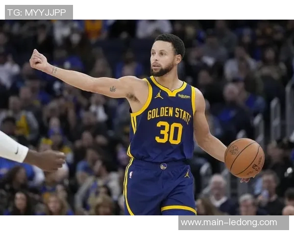 戈登称赞库里超难三分将比赛拖入加时展现真正的斯蒂芬风采