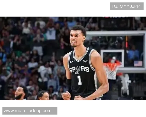 福克斯盛赞巴恩斯进攻表现认为其对球队至关重要