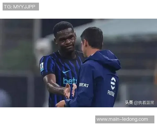 维耶里称霍伊伦有潜力跻身世界前五中锋皮奥更像托尼非自己