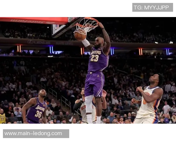 东眉交易一周年湖人客战尼克斯的巧合与回顾 东眉交易一周年湖人客战尼克斯的巧合与回顾