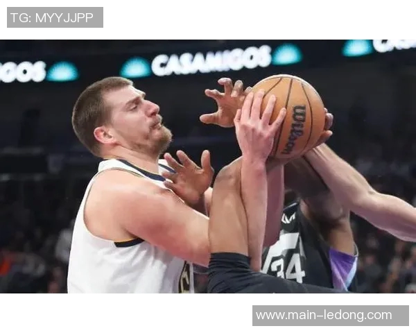 约基奇再创佳绩生涯第321场20分10板5助距离历史第一仅差一场天勾在望 约基奇再创佳绩生涯第321场20分10板5助距离历史第一仅差一场天勾在望